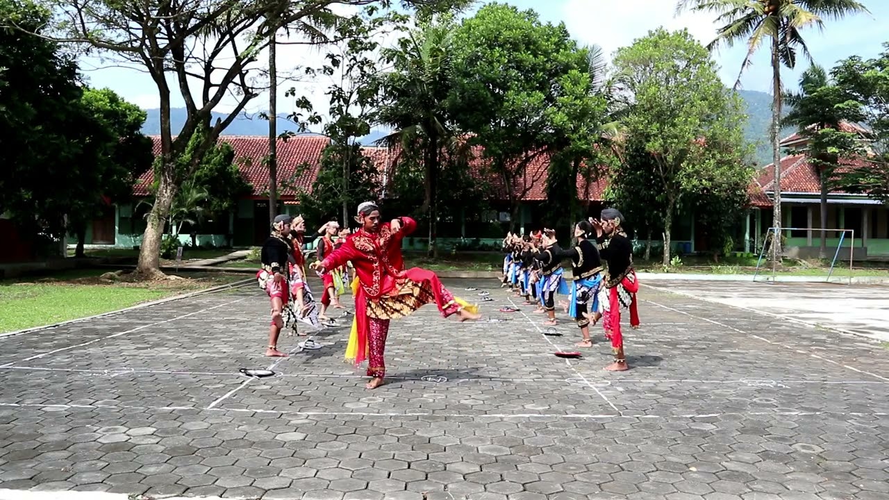 19. SMP N 1 BANYUBIRU‼️LOMBA TARI KEPRAJURITAN TINGKAT SMP SE-KAB. SEMARANG 2022