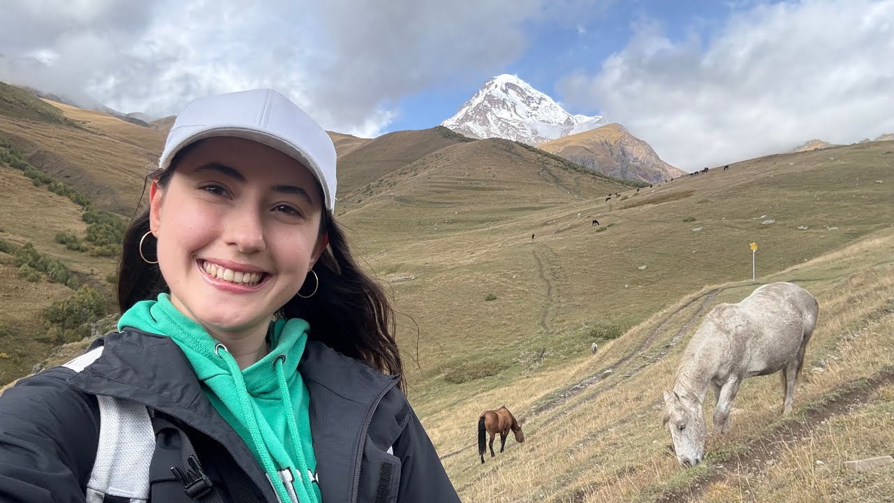 GÜRCİSTAN’DAKİ EN SEVDİĞİM KASABA, KAZBEGİ 🇬🇪