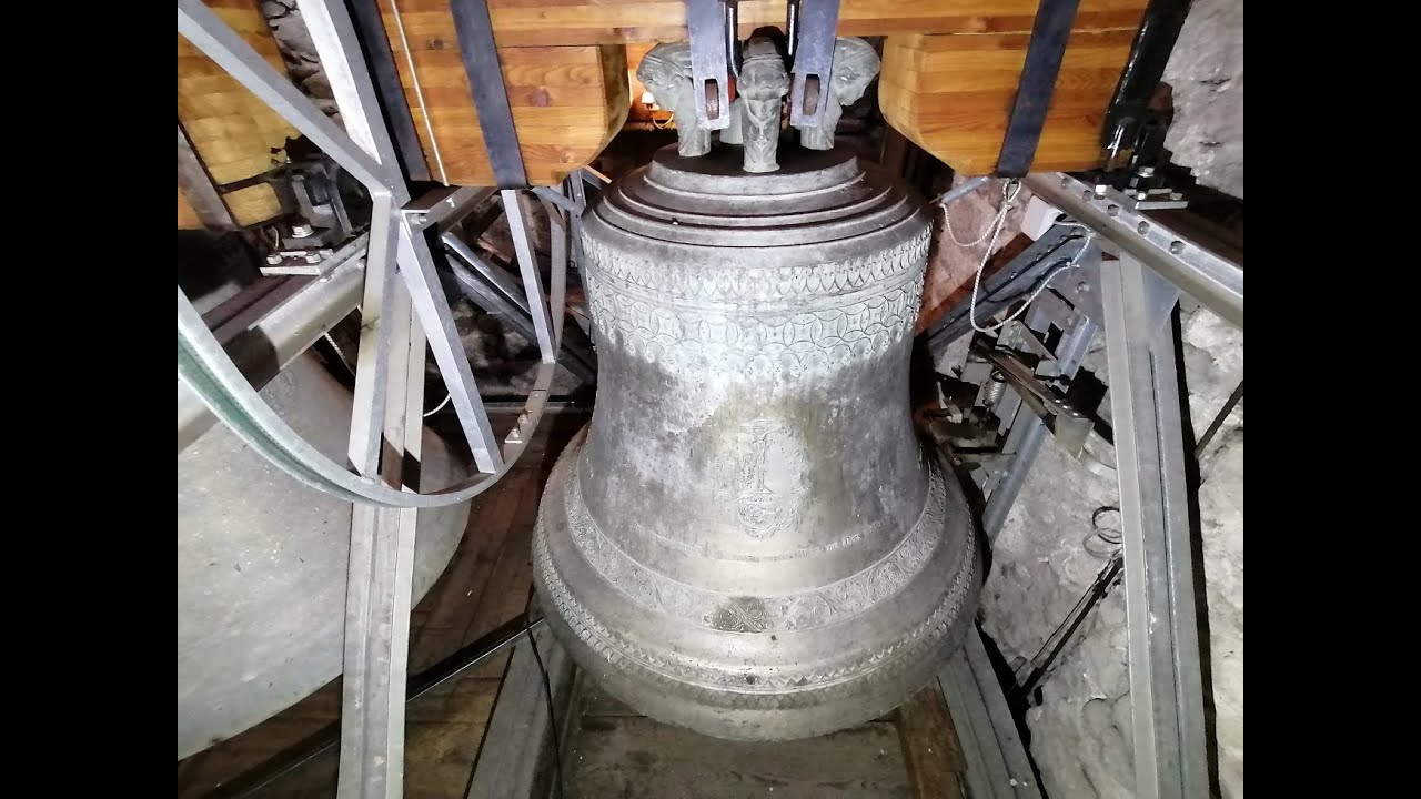 Welschnofen (Südtirol/BZ - I) Geläute der Pfarrkirche zu den Hll. Ingenuin und Albuin