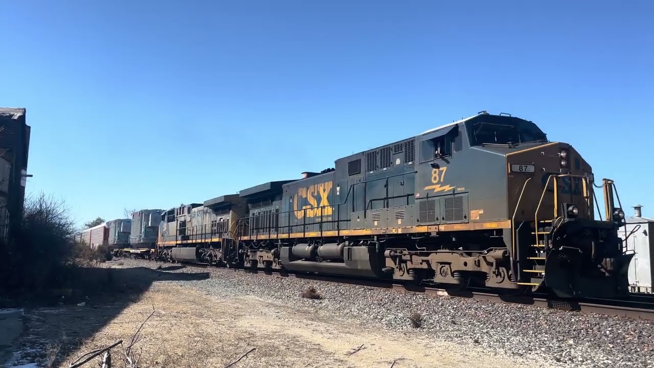 CSX M364 clears Muncie with 2 transformers behind the power