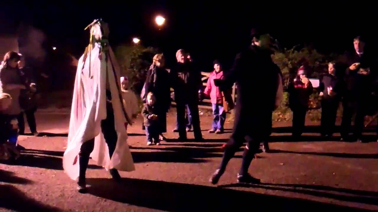 Mari Lwyd , Sain Fagan , Nadolig 2011/ The 'Mari Lwyd', St Fagans Welsh Folk Museum, Christmas 2011