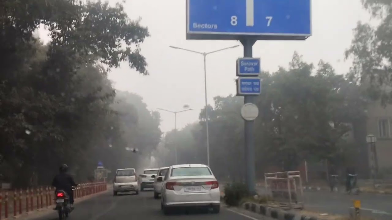 Pehli Fog Me Car Chalana 😍