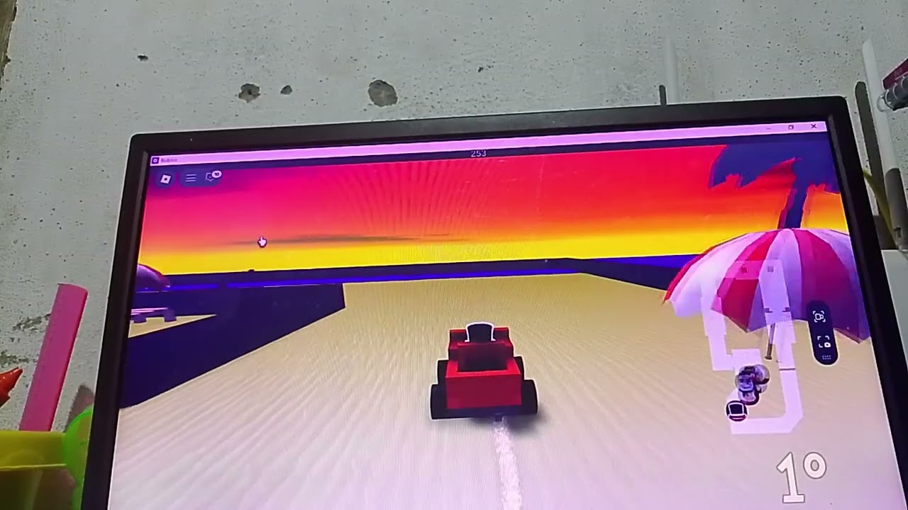 Numberblocks One plays Roblox race