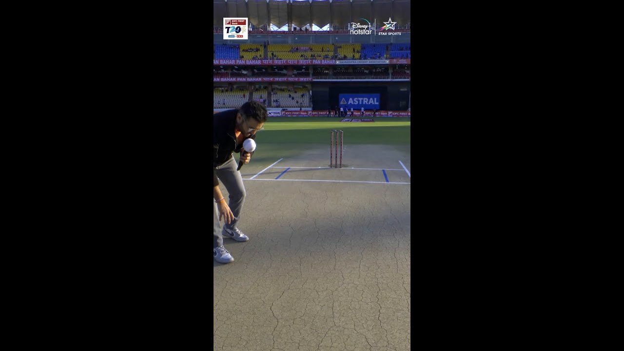 Parthiv Patel presents the pitch report at Rajkot ahead of the 3rd T20I! | #INDvENGOnJioStar