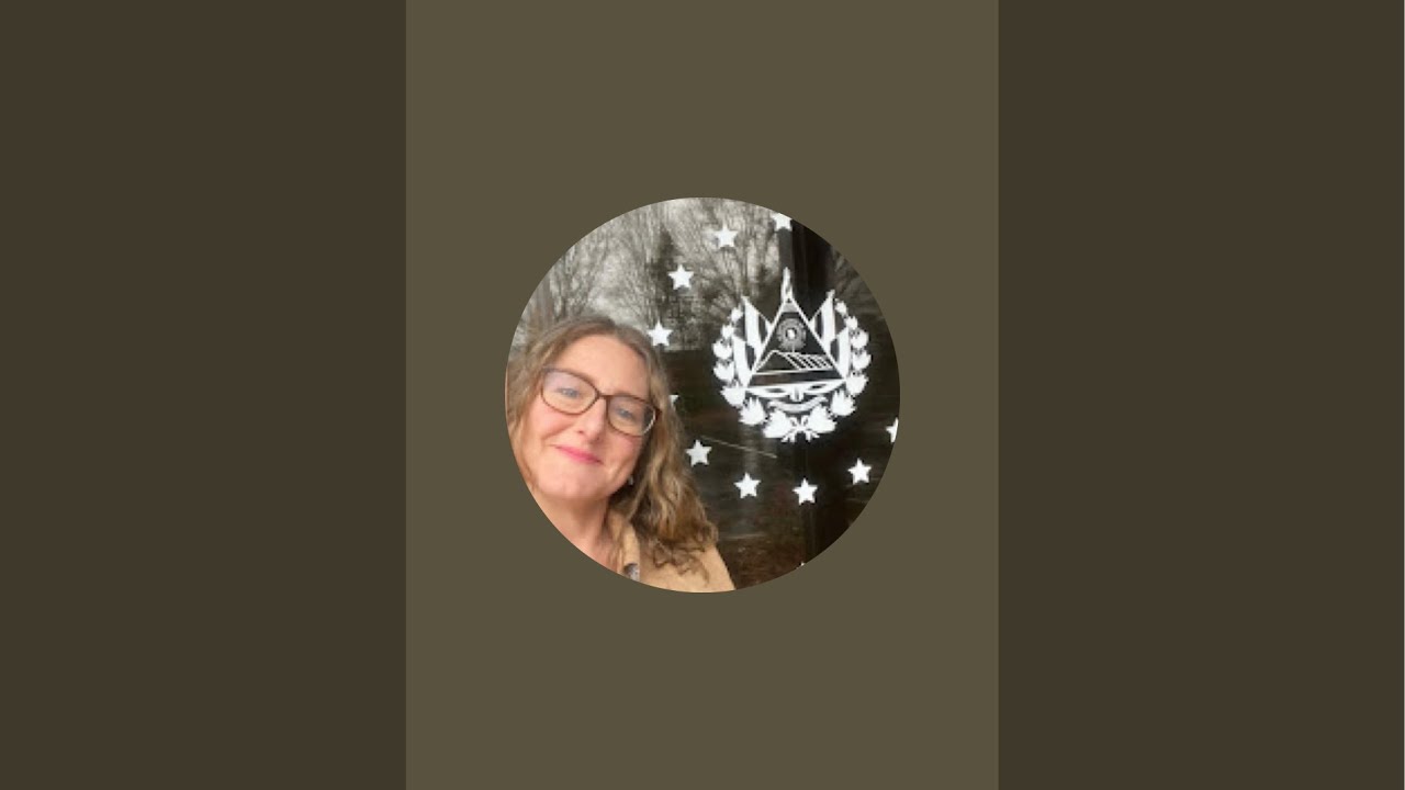 Jeni Ari - La Gringa Salvadoreña is live!