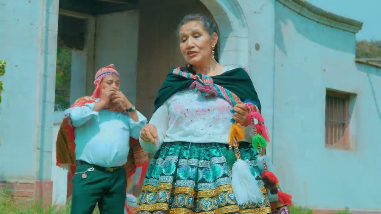 LUCIA MANOTTUPA - HAY KITAY KITAY