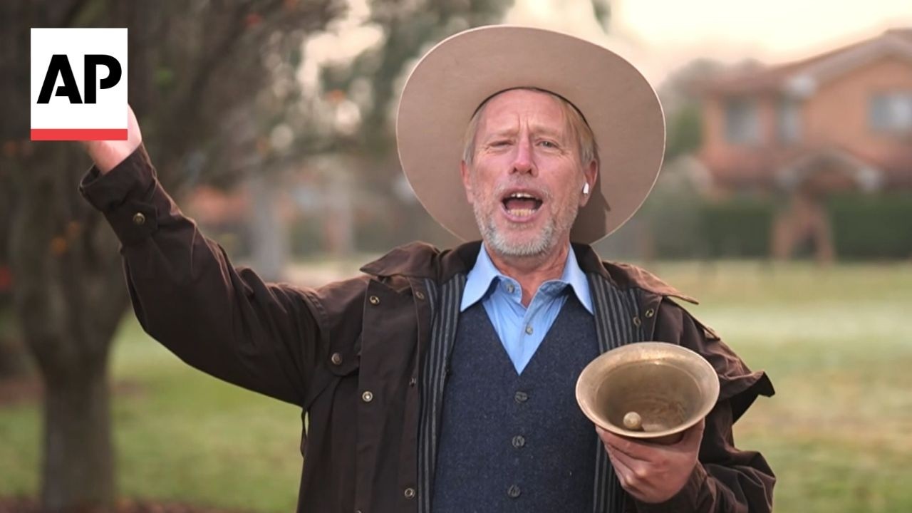 Canberra town crier breaks Guinness world record for the loudest shout ever