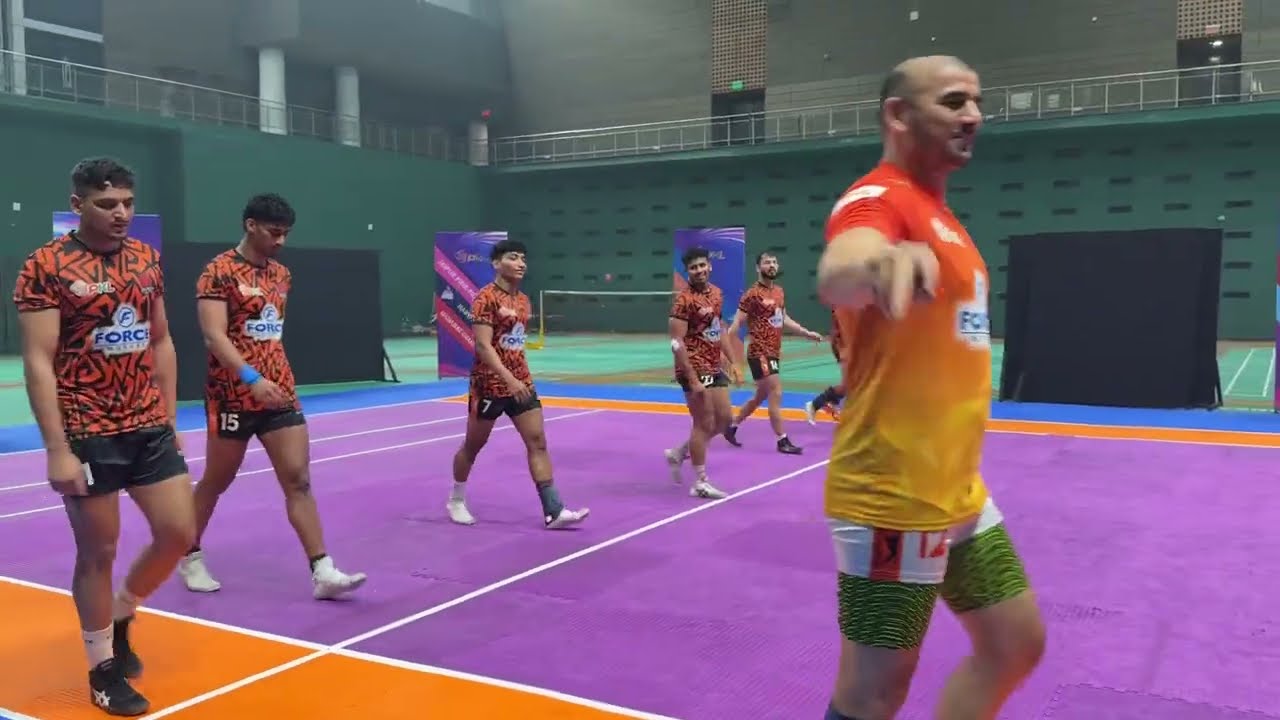 Puneri Paltan Warm-Up & Stretching Routine 💪 | Ajay Thakur Leads the Team 