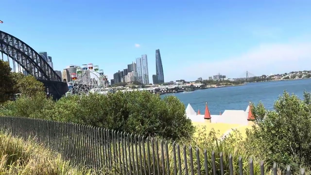 سلام دوستان، یک ویدیو از شهر زیباودیدنی سیدنی امروز برای شما گرفتم بیبینید ولذت ببرید