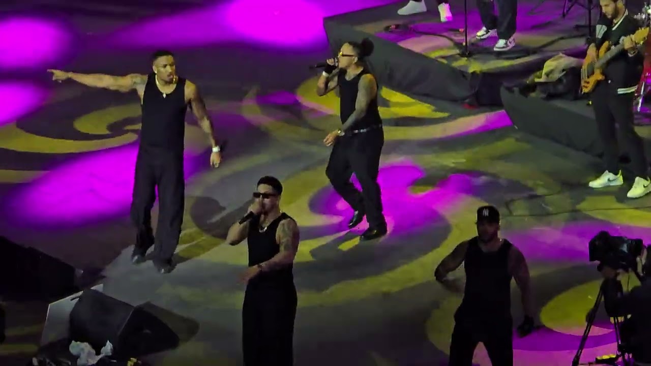 La Charanga Habanera - Gozando en la Habana Habacilar en el estadio.#raulromero #estadionacional