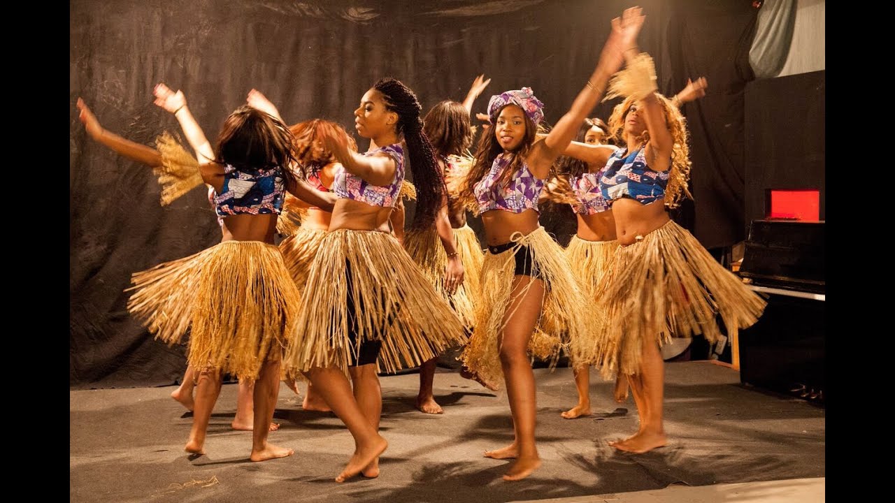 Cinaa Titi - Vid&eacute;o Danse africaine Traditionnelle  Buruntuma