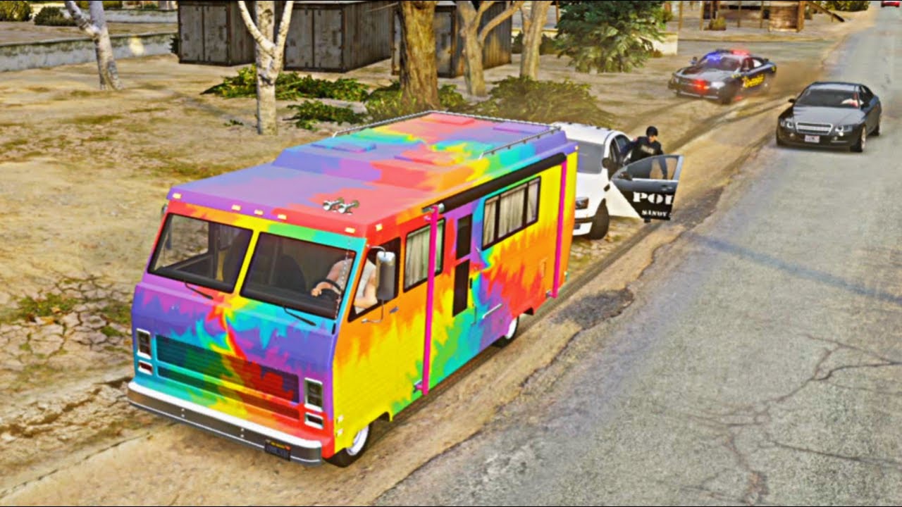 Hiding Next to Cops in GTA 5 RP - SAPDFR