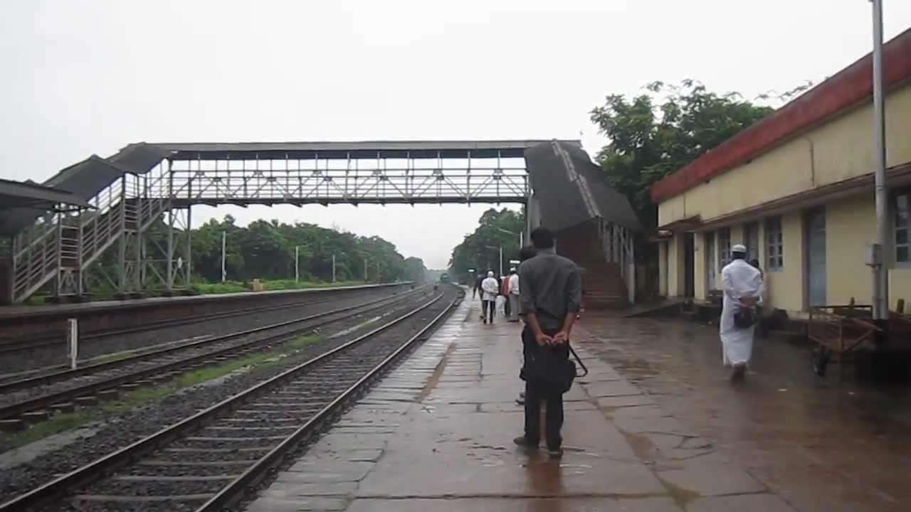 Late running train fools the waiting passengers!