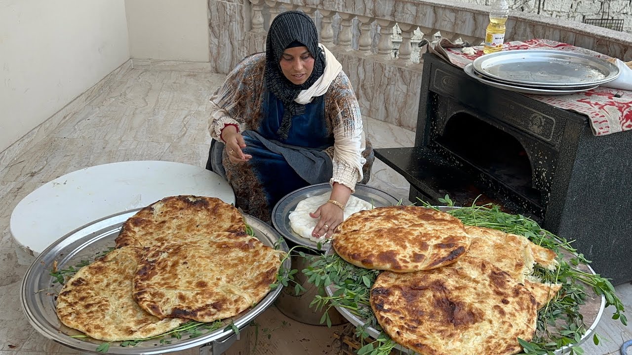 مش كل اللى عجنت خبزت ولا كل من رص الصوانى بقى حلوانى خدتها فحت وردم لم طلعت باللى يشرف