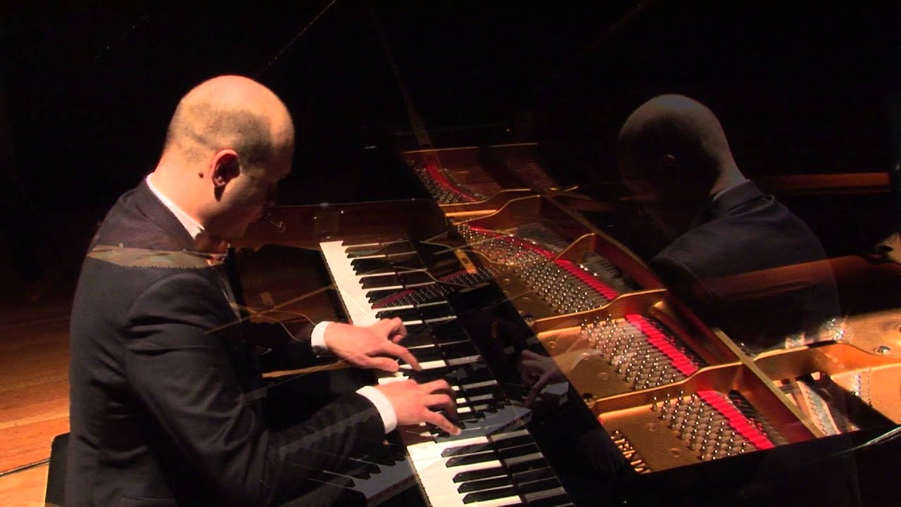 Alexey Lebedev plays Maurice Ohana and Domenico Scarlatti