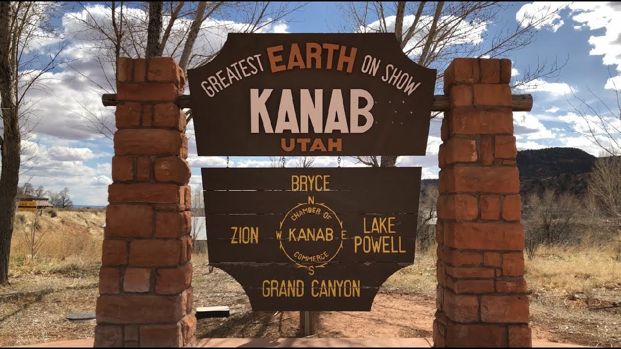 Kanab, Utah - Driving tour (4K)
