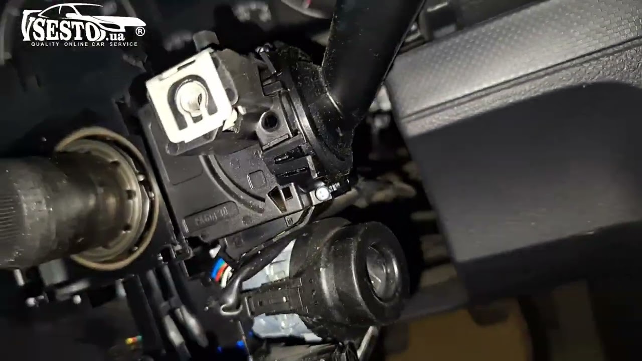 Volkswagen Golf. Демонтаж та заміна замка запалювання