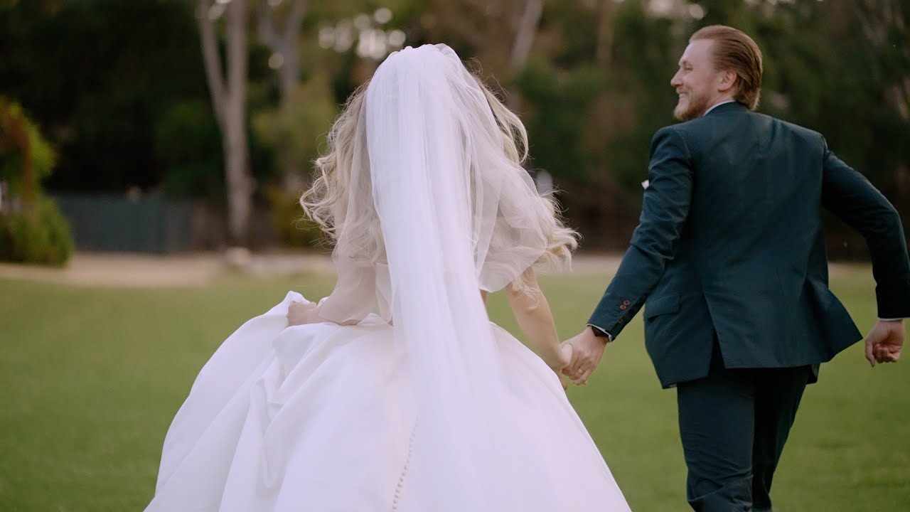 Bride And Groom Host A Spectacular Fair For Their Wedding | Calamigos Ranch Malibu California