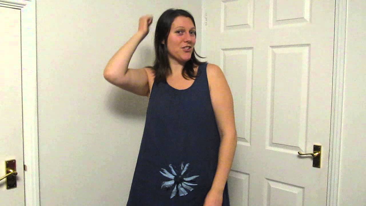 Here we go Round the Mulberry Bush - British Sign Language and singing