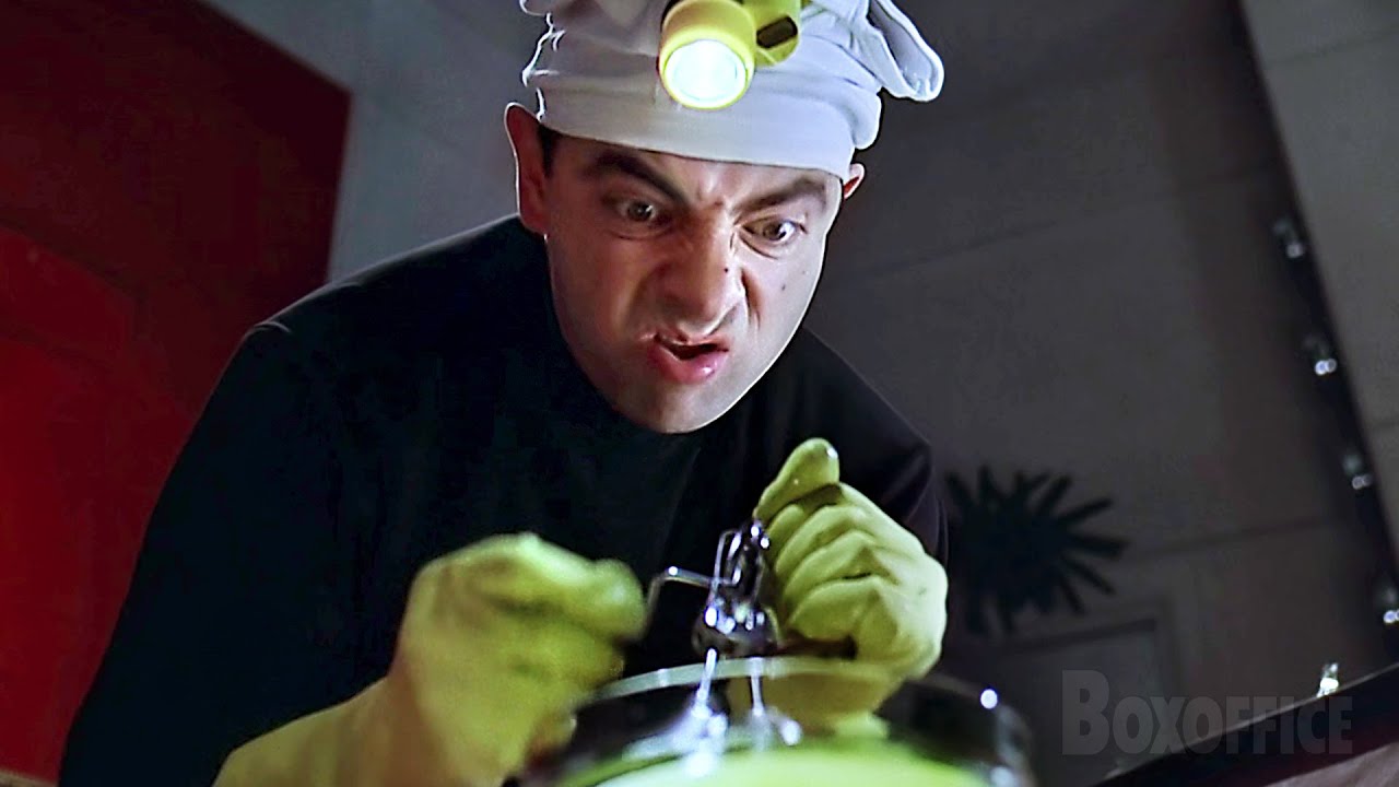 Lassativi e biancheria intima: il piano geniale di Mr. Bean | L'ultima catastrofe | Clip Italiano