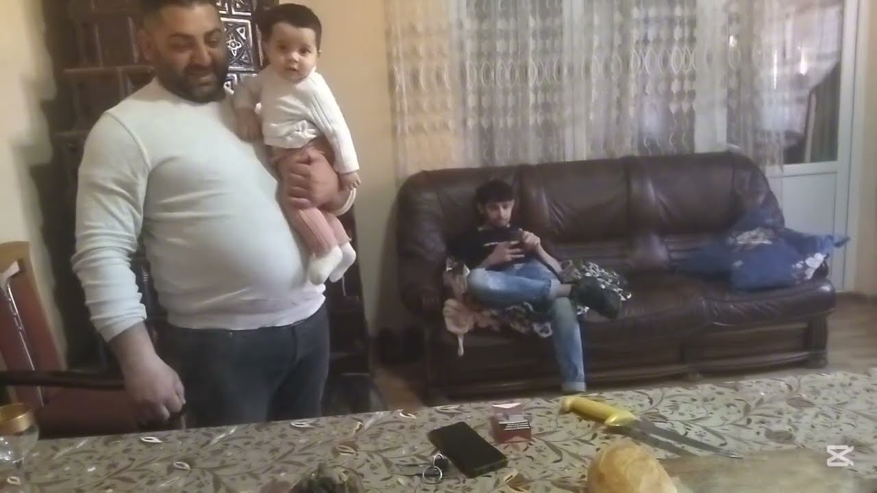 BUNICUȚA : A  PREGĂTIT , MÂNCARE TRADIȚIONALĂ PENTRU , NEPOTUL ȘI BĂIATUL CA AU FOST PLECAȚI  ! 