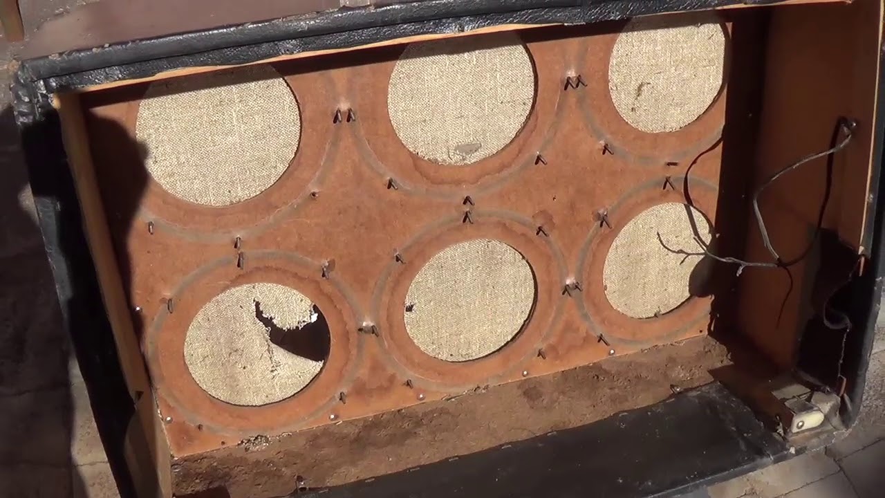 Silvertone 1485 Part 2: The Hideous Speaker Cabinet is Restored