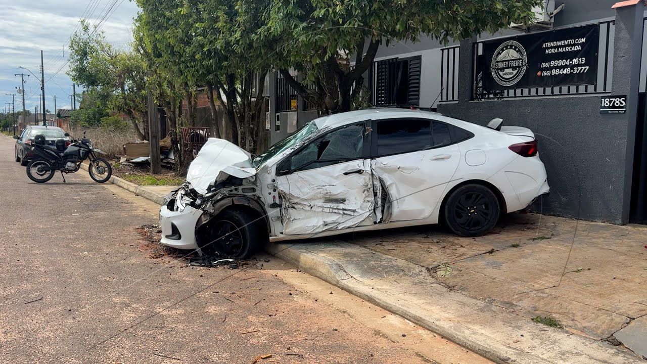 Carro de locutora de Juara é destruído por motorista de caminhão que evadiu do local