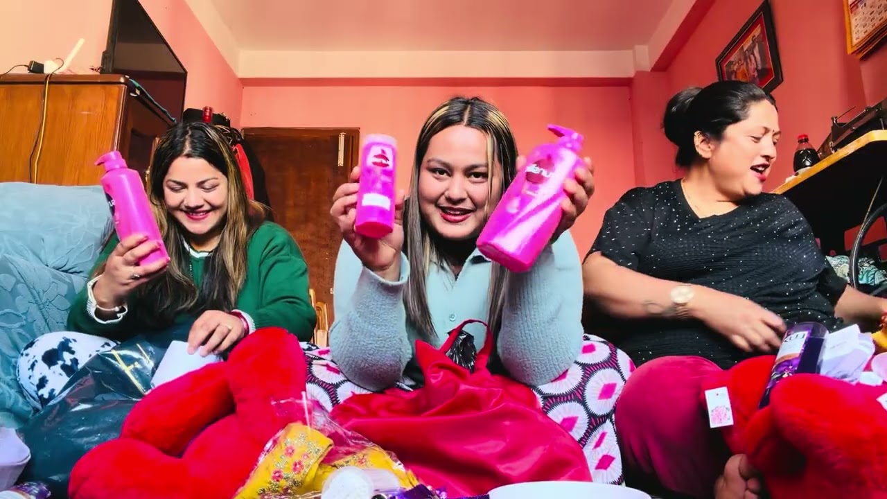 COLOR EXCHANGE GIFT || WITH MOM AND VAUJU 🩷❤️🧡💛💜💙🩵💚🖤🤍🤎