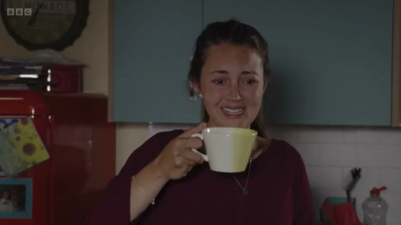 Stacey Slater 26/09/2016 (1/2)