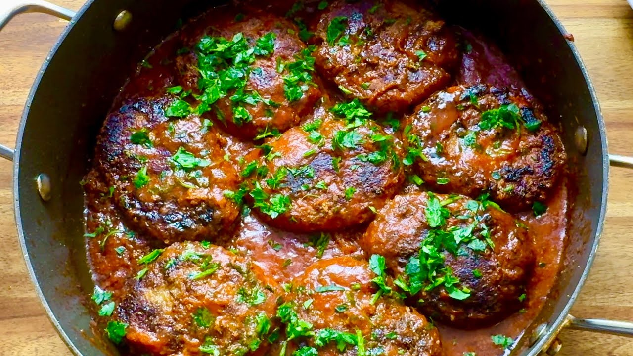 Mouthwatering Breaded Beef Cutlets in Red Sauce | Easy Recipe!