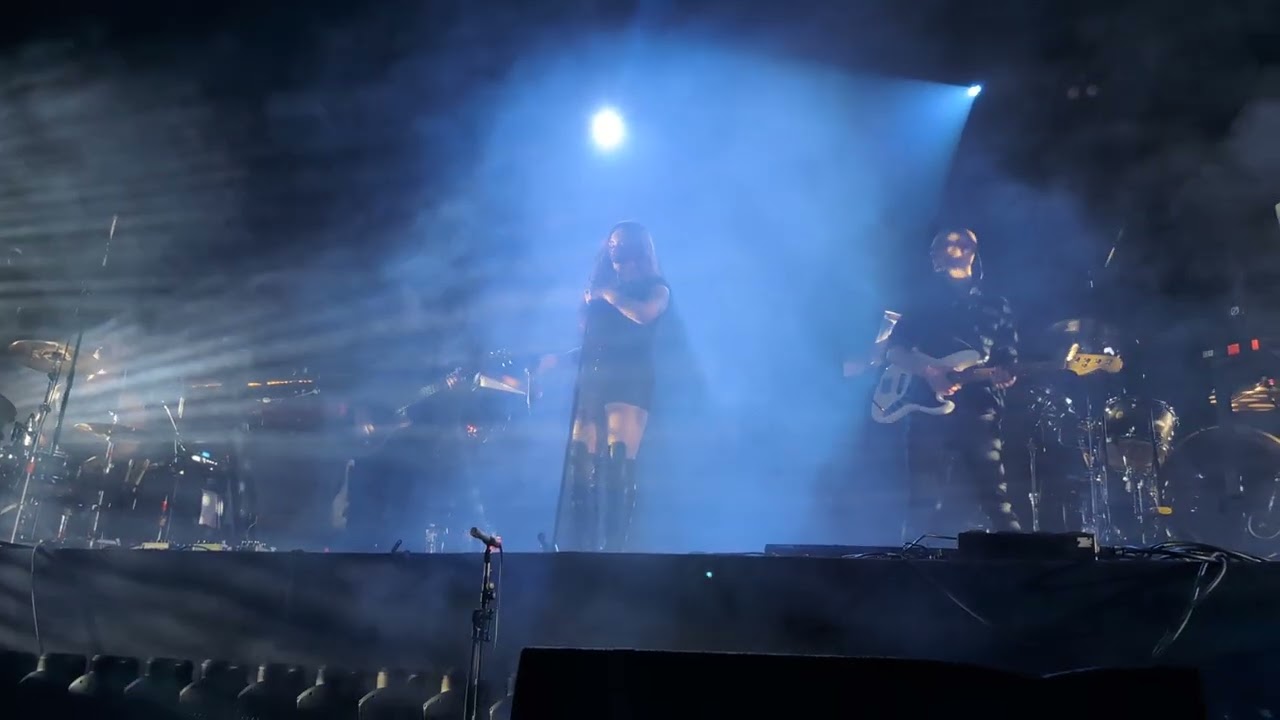 Raven Numan live, Pretty When I'm Hurt, 23/11/2025.
