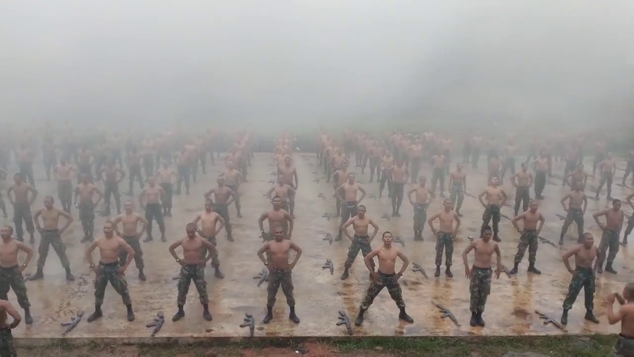 YEL-YEL TNI BAKAR SEMANGAT SISWA PENDIDIKAN KOMANDO PASKHAS A- 44 DITENGAH KABUT ~TAHAP GUNUNG HUTAN