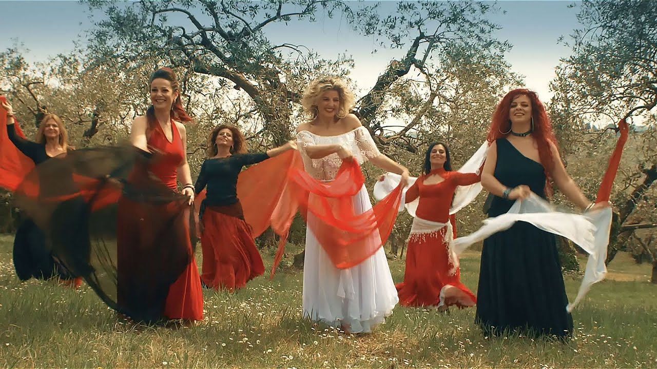 Le tre Daniele - Pizzica Strapizzica (Daniela Nespolo, Daniela Poli, Daniela Cavanna) Official video