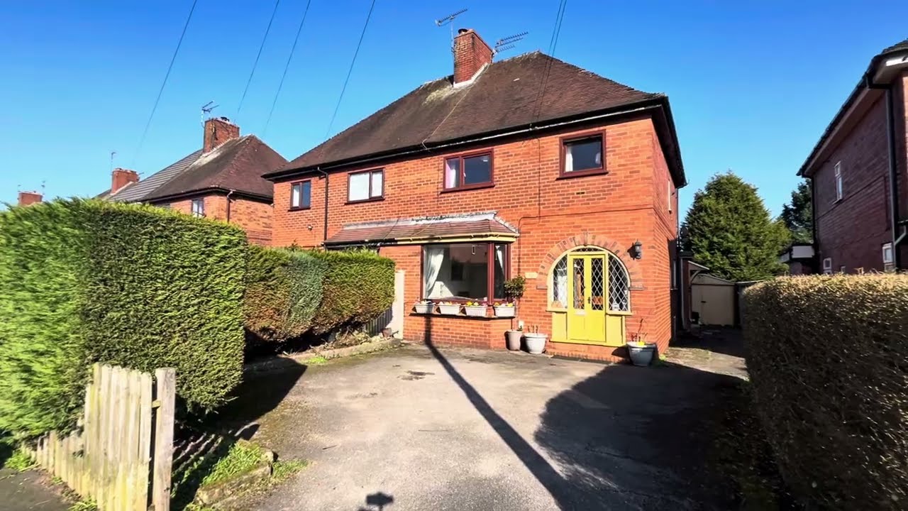 Spacious Traditional Semi For Sale in Cheadle (Staffordshire)