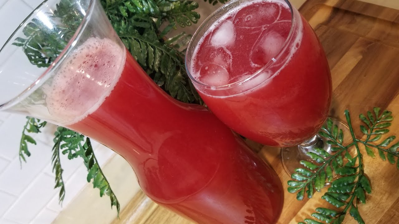 HOW TO MAKE YOUR SKIN GLOW  NATURALLY /This strawberry juice will brighten your skin in 5 days.