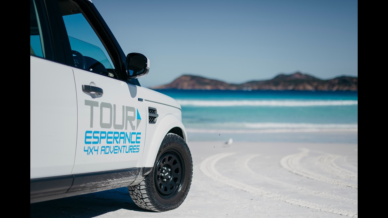 Luxury Esperance 4x4 Beach Tour | Lucky Bay, Hellfire Bay & Kangaroos in Western Australia