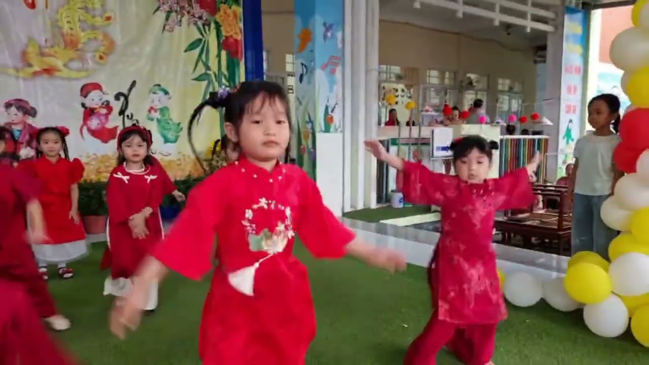 Văn nghệ 