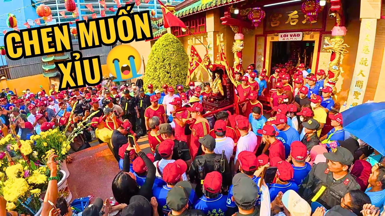 Chen muốn xỉu, nhích từng ly đưa Bà Thiên Hậu xuất du: Lễ Cộ Bà lớn nhứt miền Nam | 4K POV