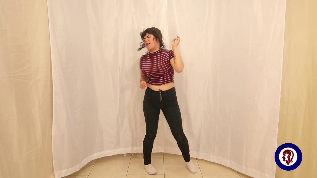 @aranivah Bailando “rasta vive” de Todos Tus Muertos