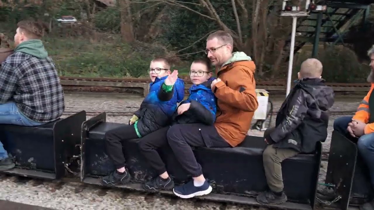 Leo and Zak's Adventures Bonus Episode 27. Leatherhead Miniature Railway. 1st January 2026.