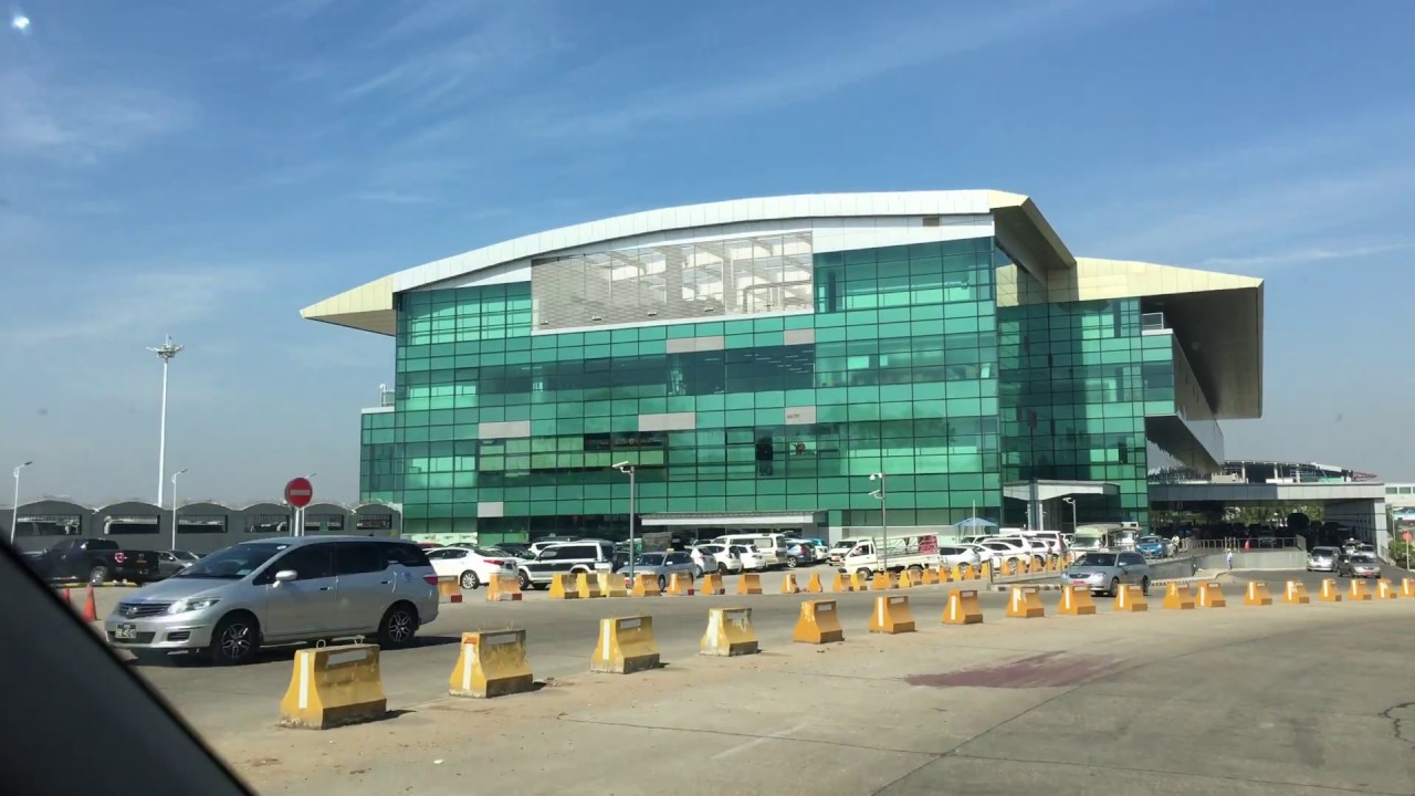 Scenic Drive on Yangon Pyay Road to Yangon International Airport, January 2018