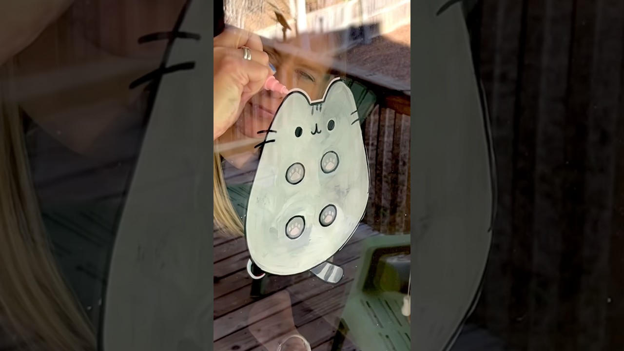 Drawing Pusheen Cat on my door! Who spotted the other animal? 😂