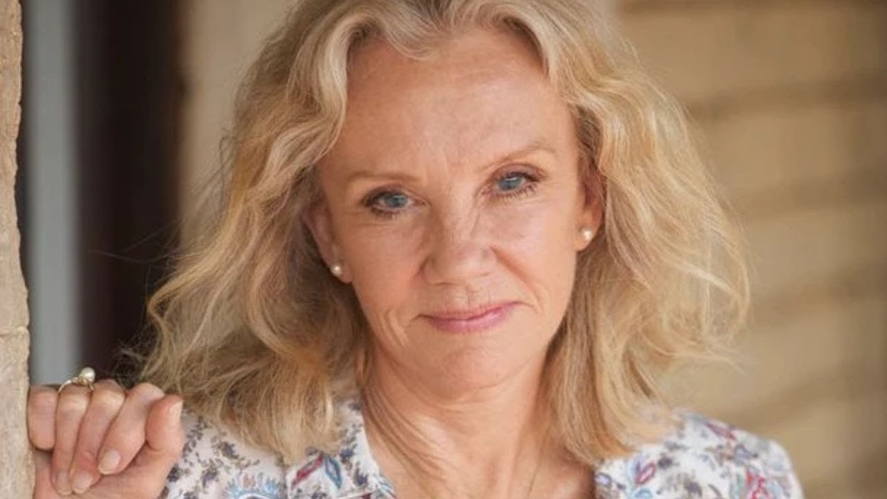 Hayley Mills Lived A Double Life For 30 Years, And No One Knew&mdash;Until Now