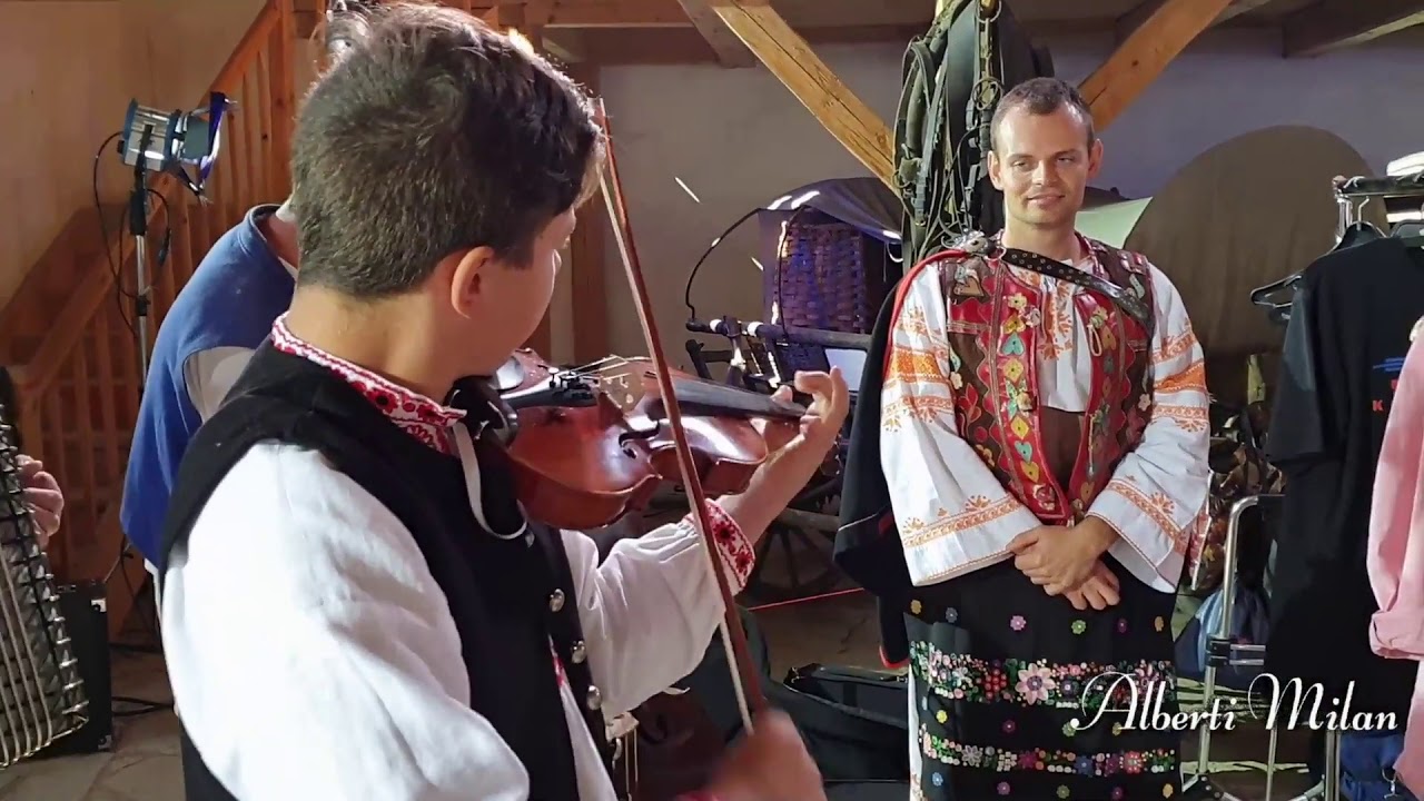 FS Podpoľanec  pred vystúpením na konkurze Zem spieva  15 9 19