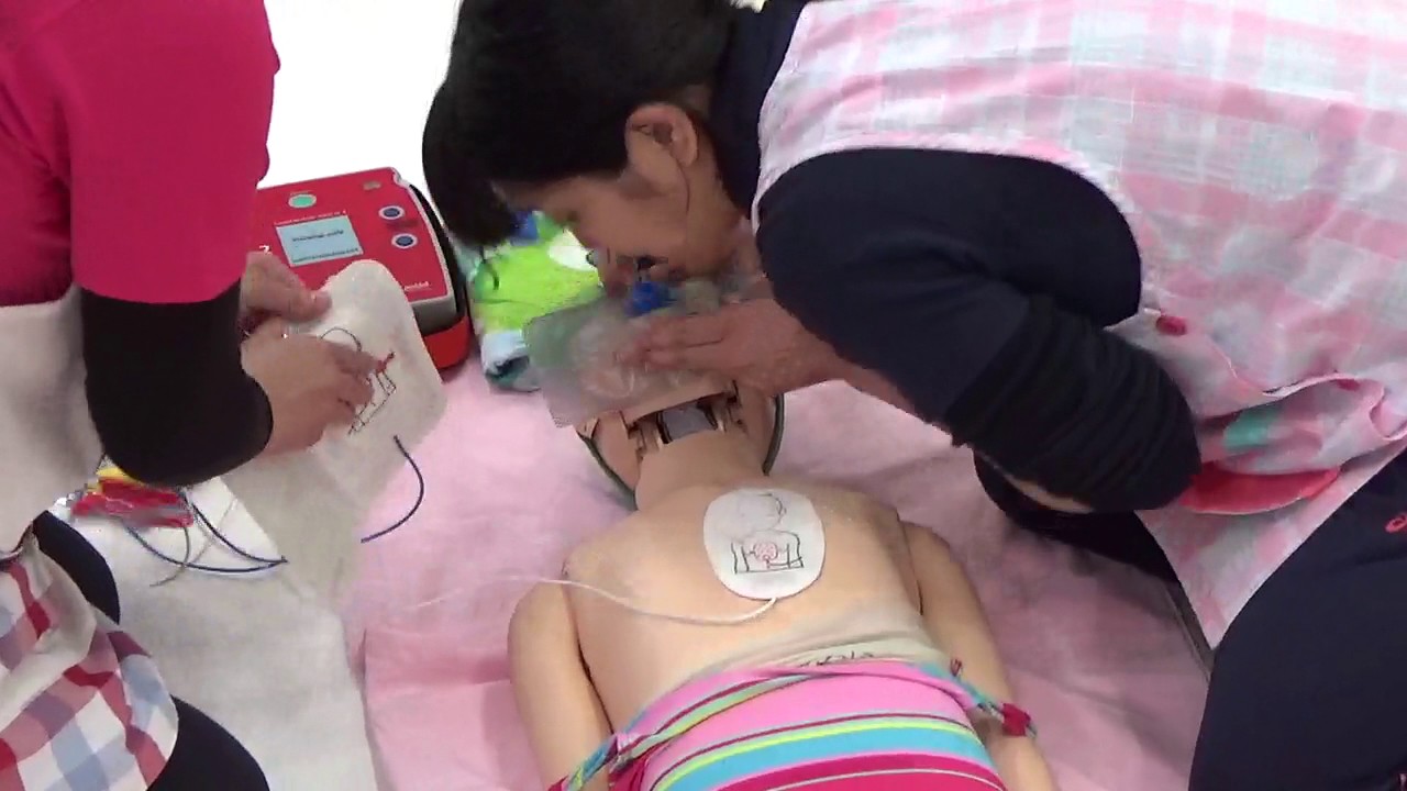 プールでの溺れた園児の心肺蘇生法／Love & safetyおおむら