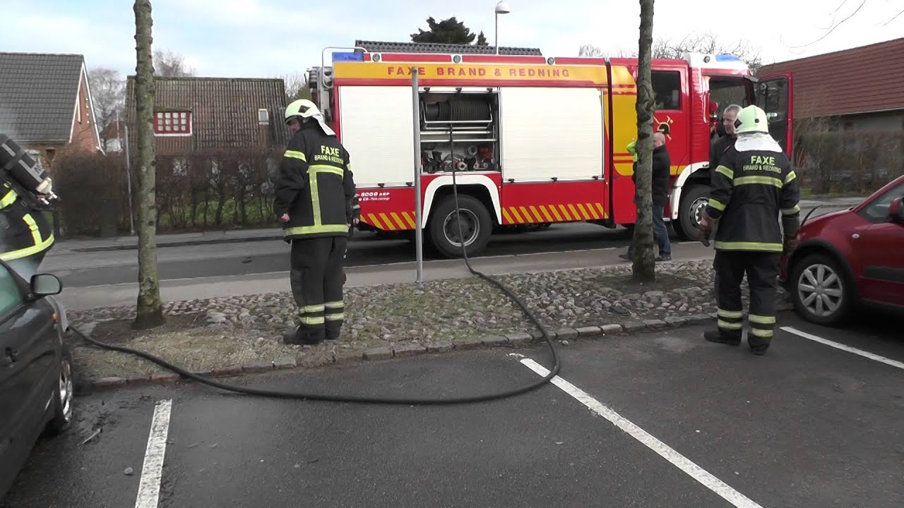 Bilbrand på parkeringspladsen ved Haslev Lægecenter