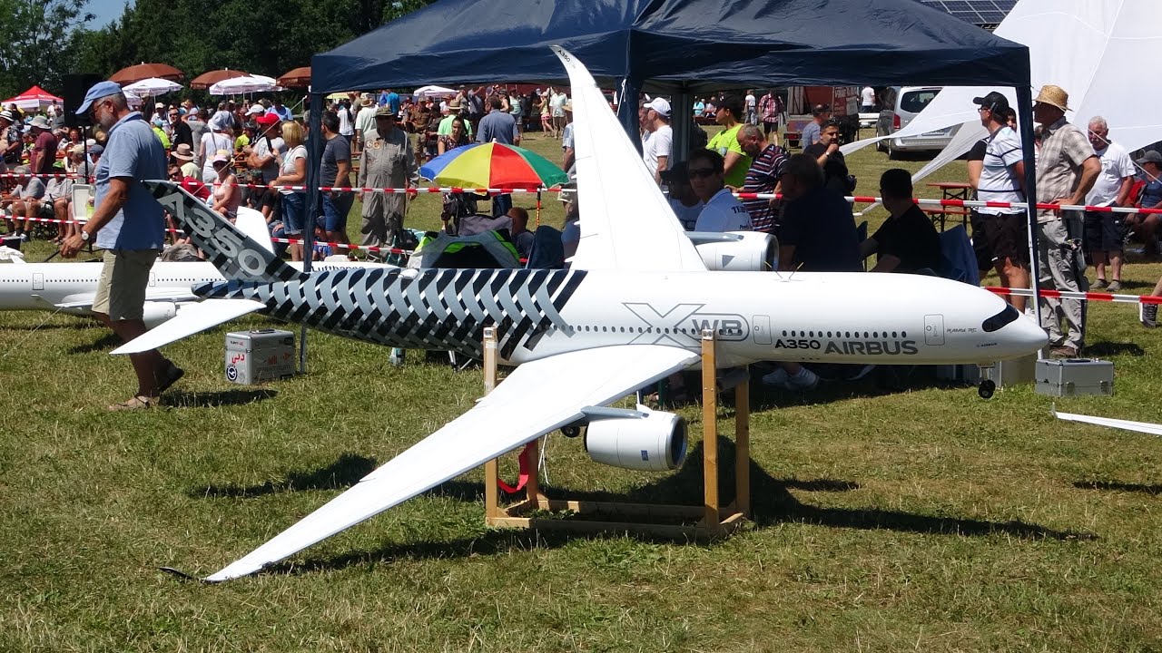 Amazing new Full Carbon XL self-made Airbus A350 from RAMY RC | Airliner Meeting 2021