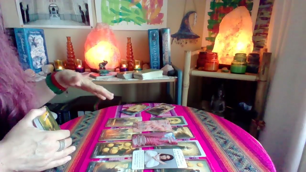 LIBRA!! 🔮 Es el momento de moverse, toma acción!! Tú y alguien tienen una atracción magnética!!