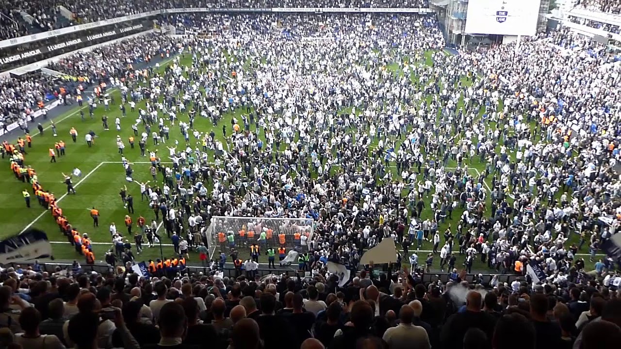 White Hart Lane The Finale   Last three minutes of match and the pitch invasion