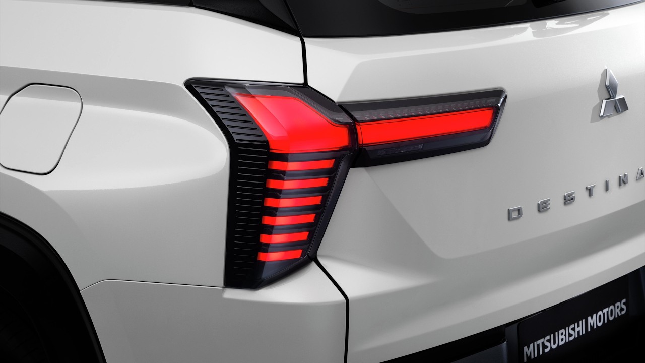 Mitsubishi Destination 2026 &mdash; самый дешевый 3-рядный внедорожник?
